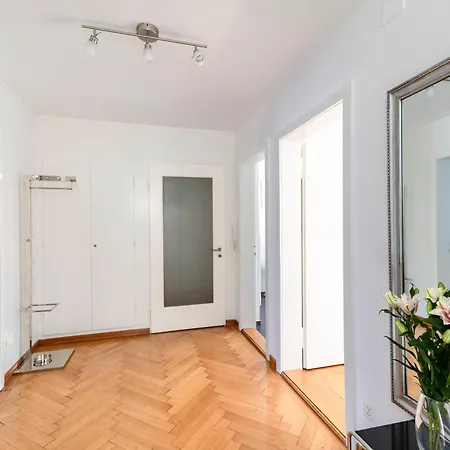 Bright 2 Bedroom Flat - Parkview 3 Apartamento *